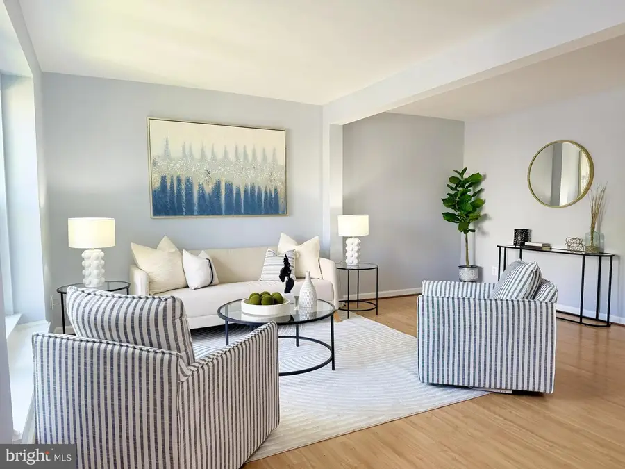 7006 Rogue Forest Ln, Gainesville, VA 20155 - #3