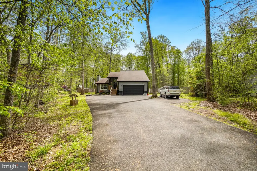 12021 Parkriver Dr, Manassas, VA 20112 - #2