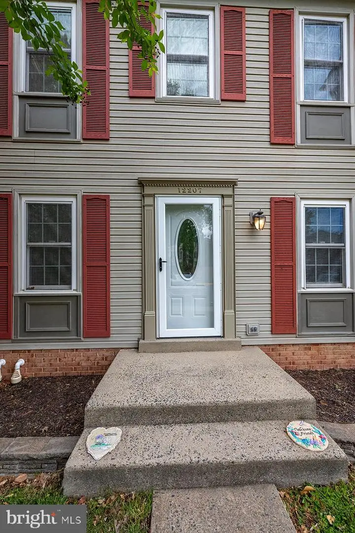 12207 Cinnamon St, Woodbridge, VA 22192 - #2