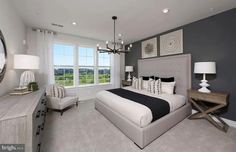 5800 Moonstone Way #202, Haymarket, VA 20169 - #2