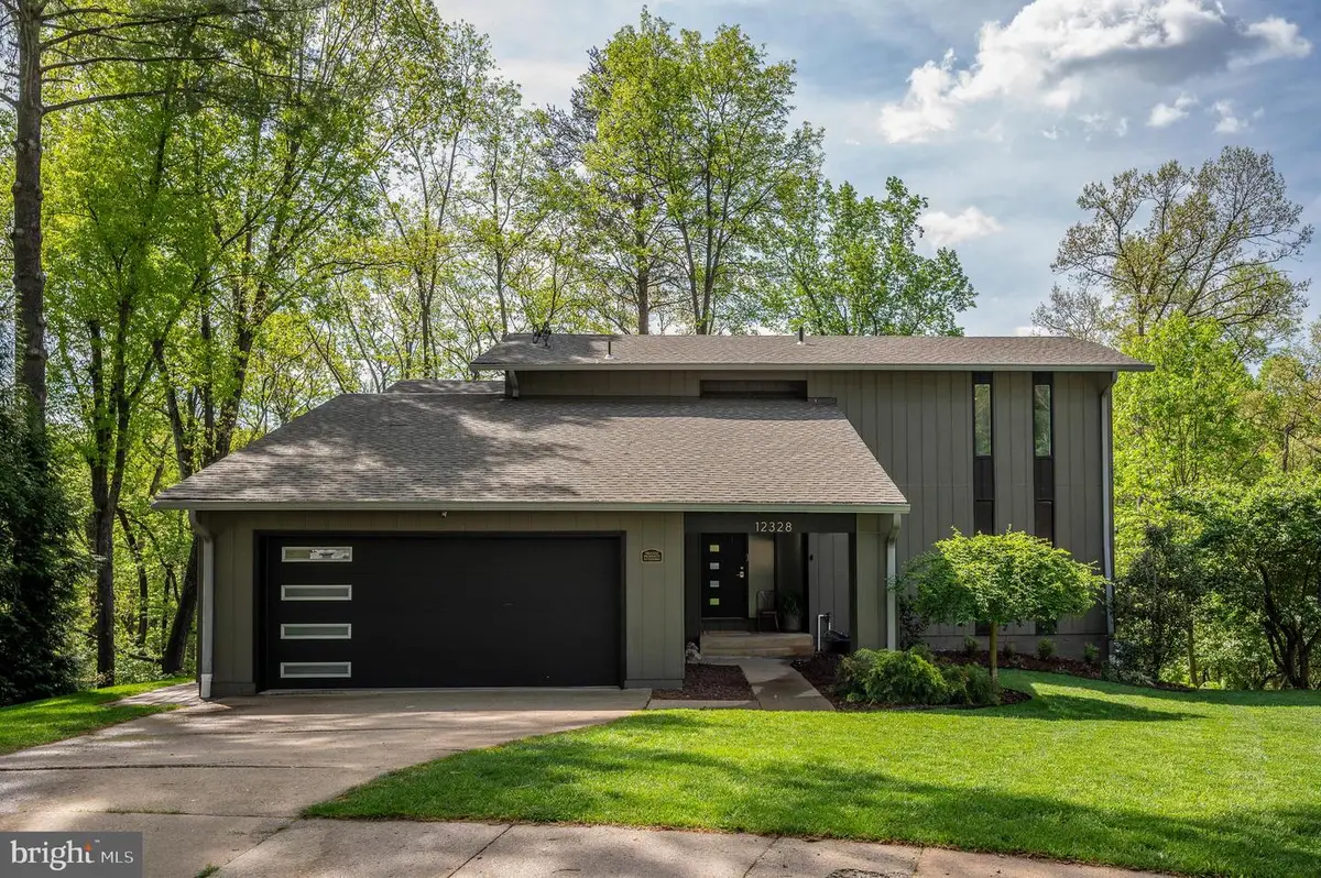 12328 Hollyhock Ct, Woodbridge, VA 22192 - #1