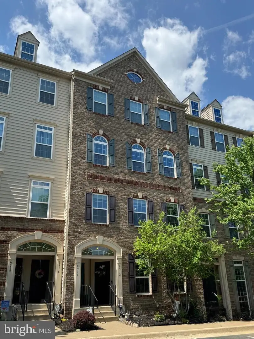 6912 Kona Dr, Gainesville, VA 20155 - #3