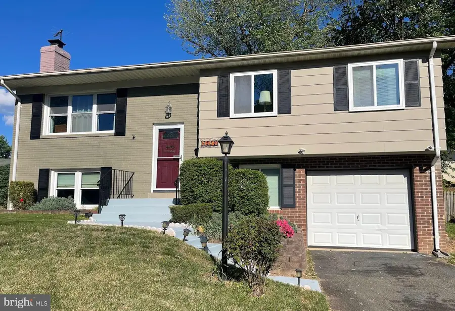 13626 Greenwood Dr, Woodbridge, VA 22193 - #2