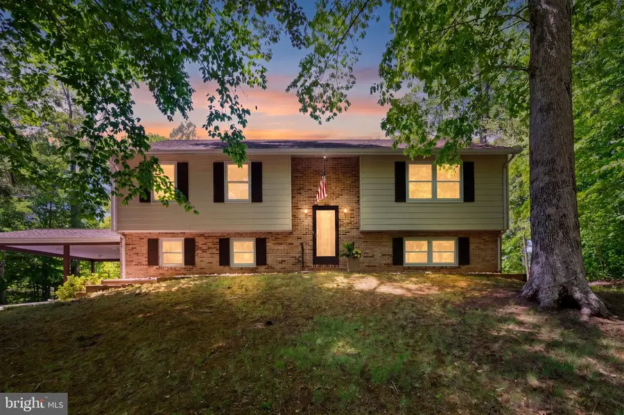 12020 Parkriver Dr, Manassas, VA 20112 - #2