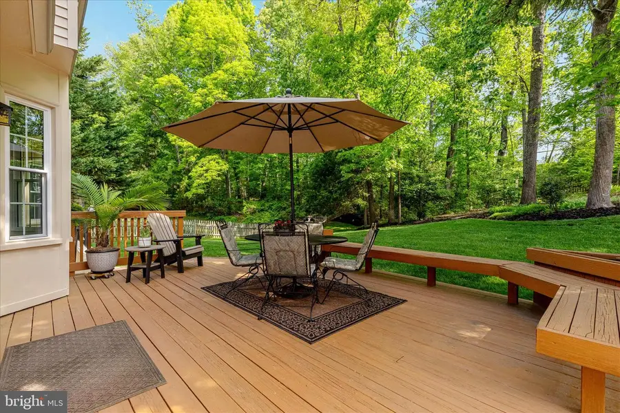 12852 Valleywood Dr, Woodbridge, VA 22192 - #2