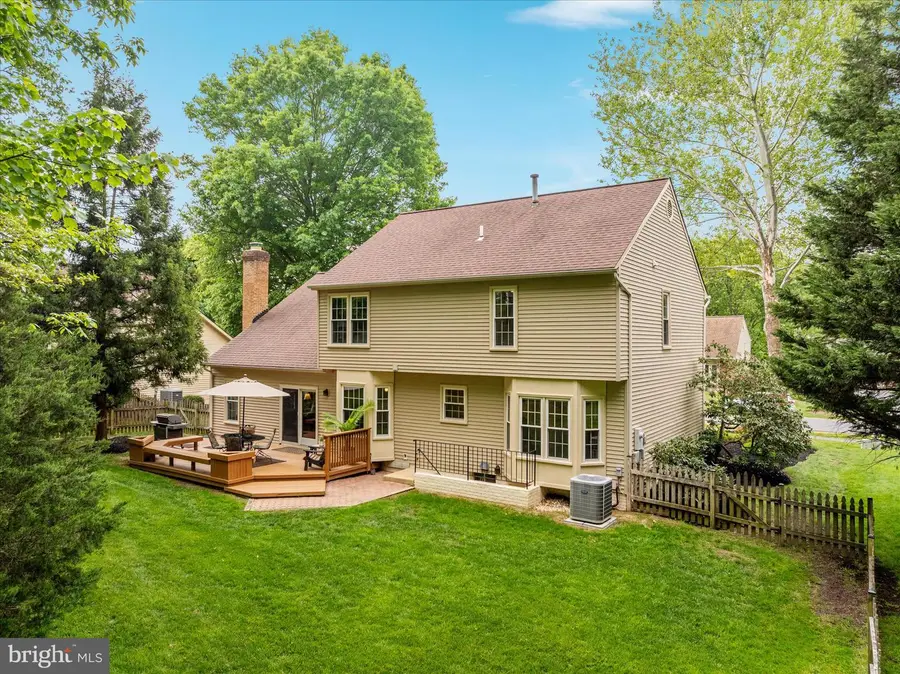 12852 Valleywood Dr, Woodbridge, VA 22192 - #3