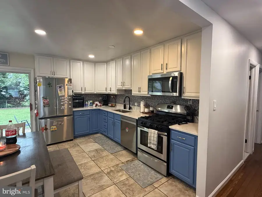 4125 Gardensen Dr, Woodbridge, VA 22193 - #3