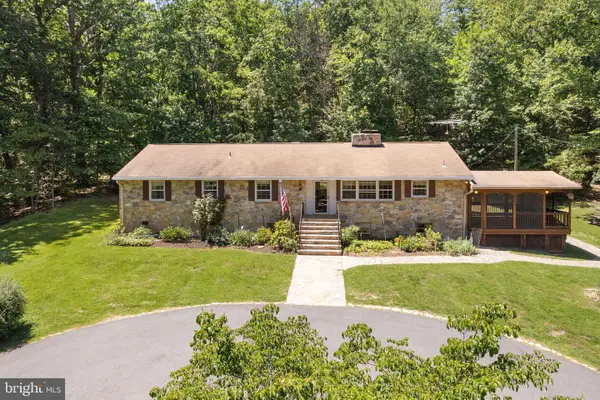2112 Youngs Dr, HAYMARKET, VA 20169
