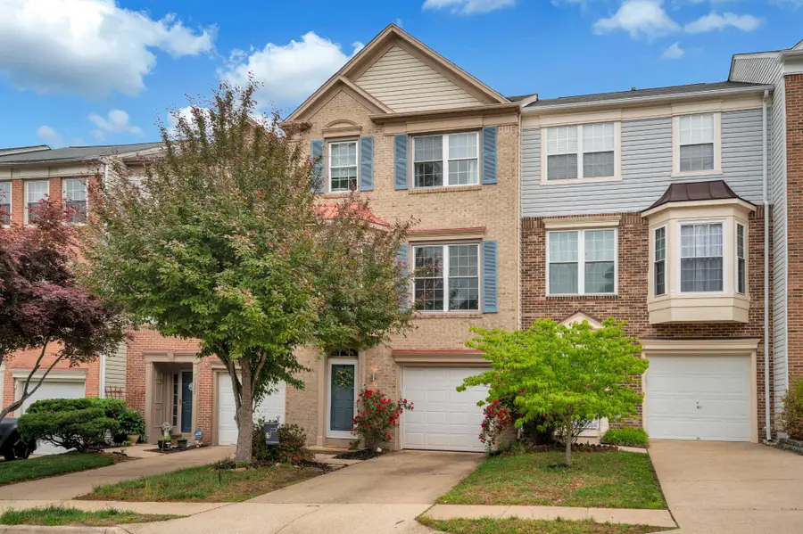 11539 Bertram St, Woodbridge, VA 22192 - #2