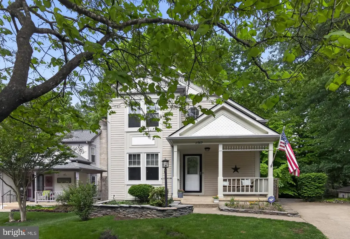 11969 Holly View Dr, Woodbridge, VA 22192 - #1