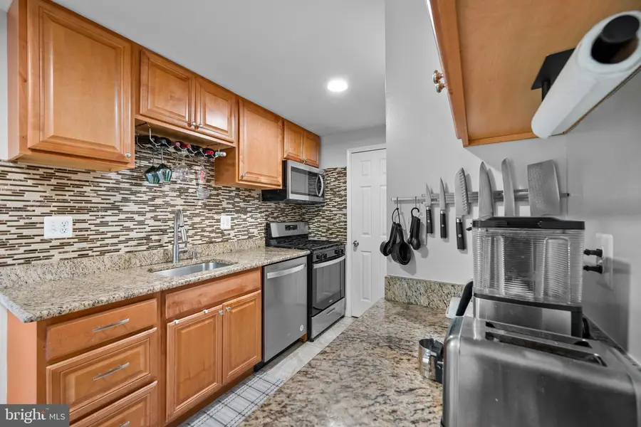 1430 Deerfield Ln, Woodbridge, VA 22191 - #3