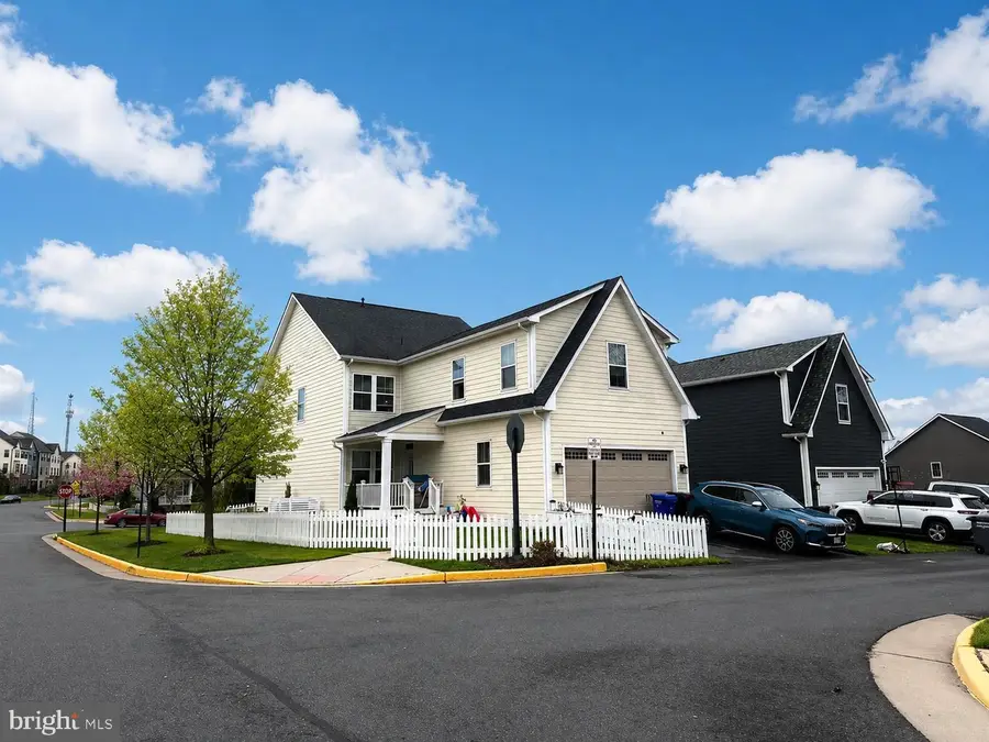 2074 River Heritage Blvd, Dumfries, VA 22026 - #2