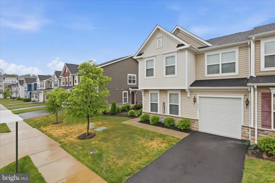 3664 Traford Ln, Woodbridge, VA 22193 - #3