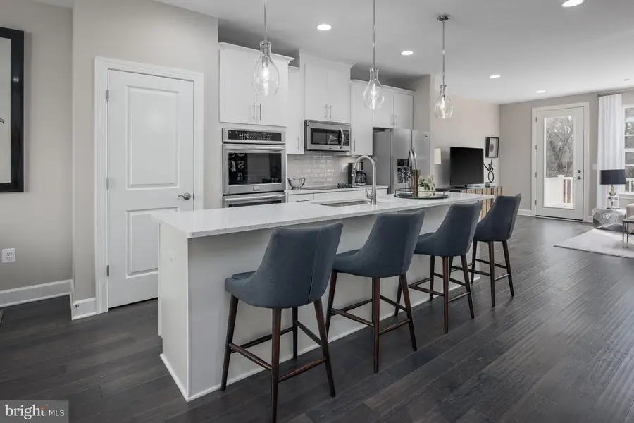 8854 Queensferry Rd, Manassas, VA 20112 - #3