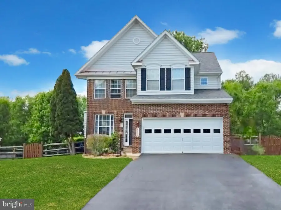5977 Tapestry Dr, Woodbridge, VA 22193 - #2