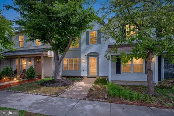 3634 Dahlgren Pl, DUMFRIES, VA 22026