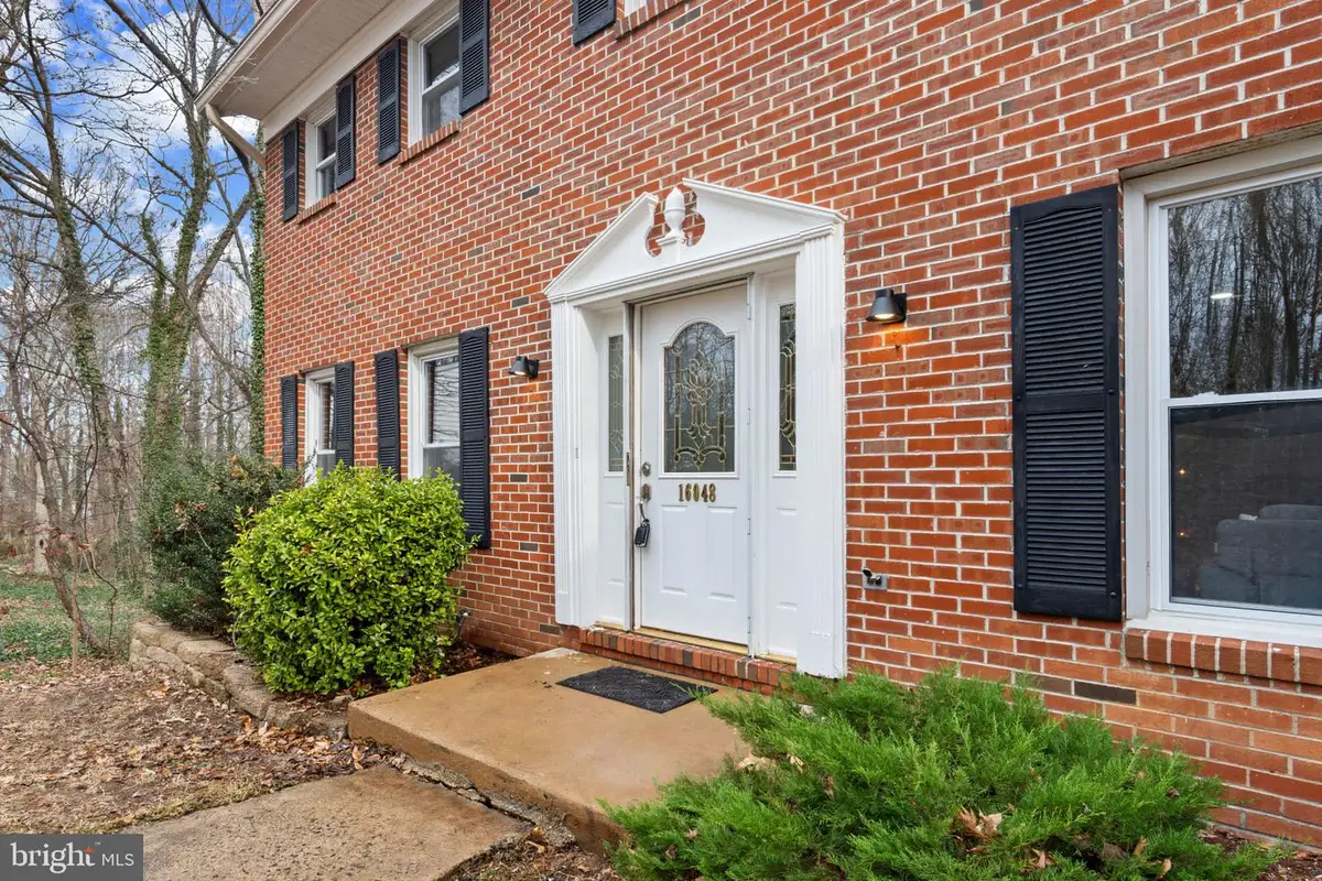 16048 Fairway Dr, Dumfries, VA 22025 - #1