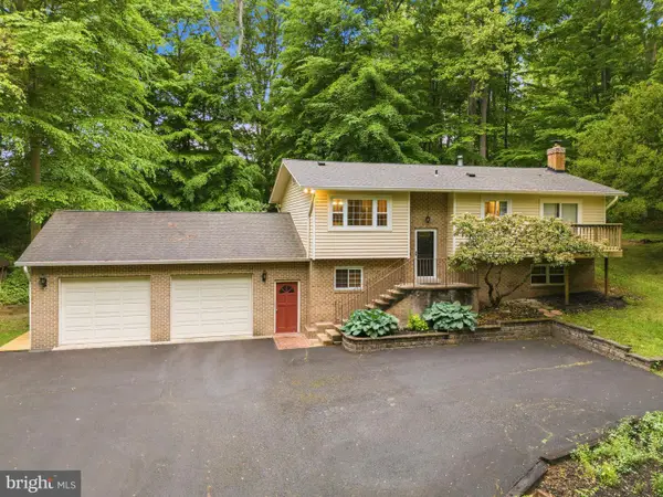 8016 Lake Dr, MANASSAS, VA 20111