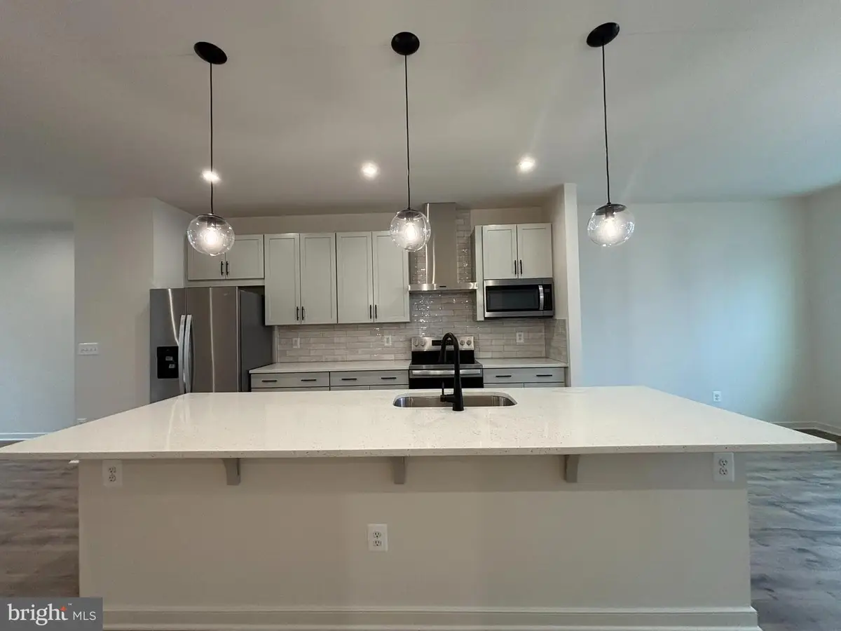 17998 Alicia Ave, Dumfries, VA 22026 - #1