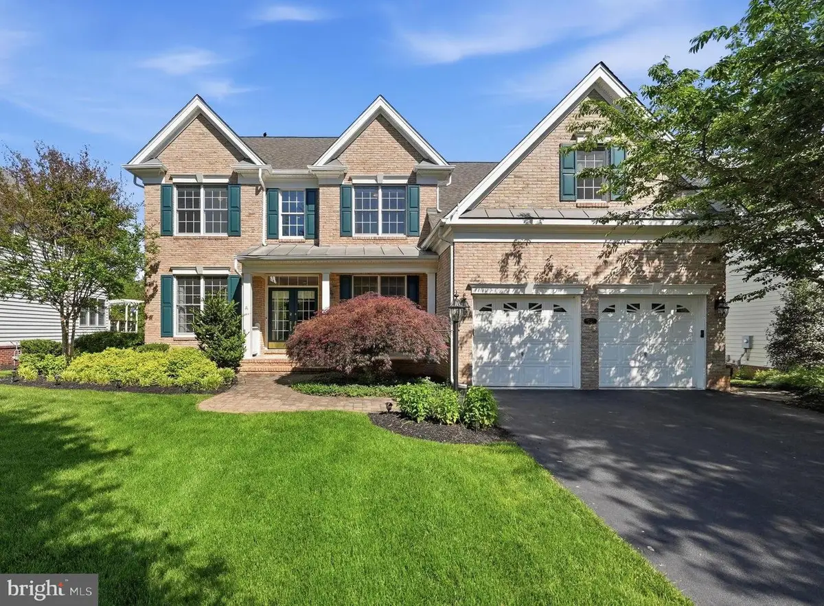 15137 Golf View Dr, Haymarket, VA 20169 - #1