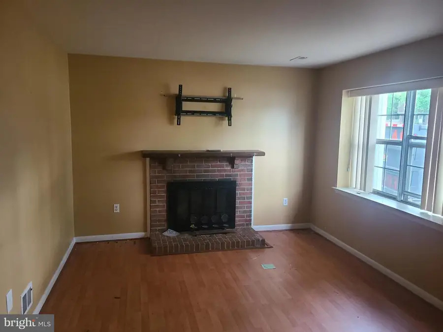 14120 Morrison Ct, Woodbridge, VA 22193 - #2