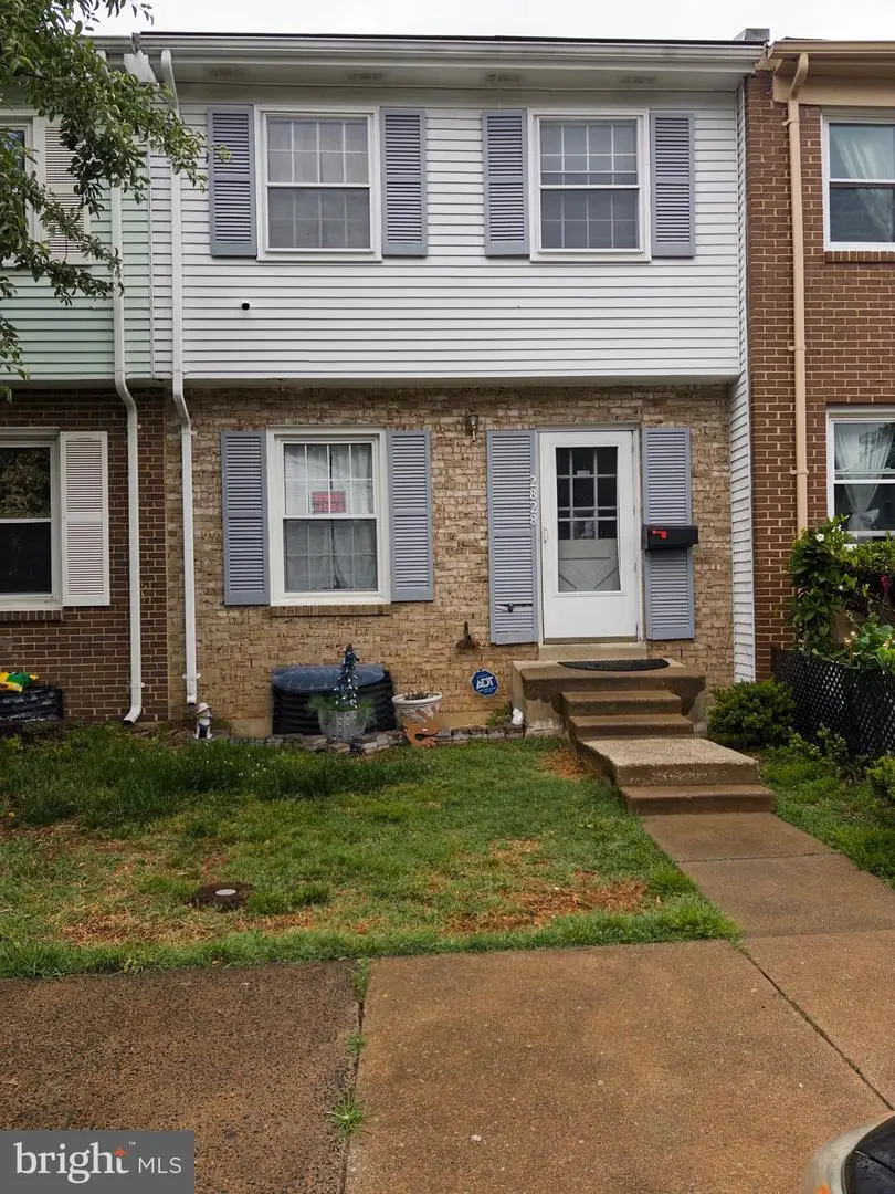 2828 Beechtree Ln, Woodbridge, VA 22191 - #2