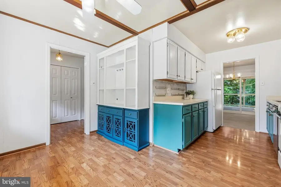 11858 Mohican Rd, Woodbridge, VA 22192 - #3