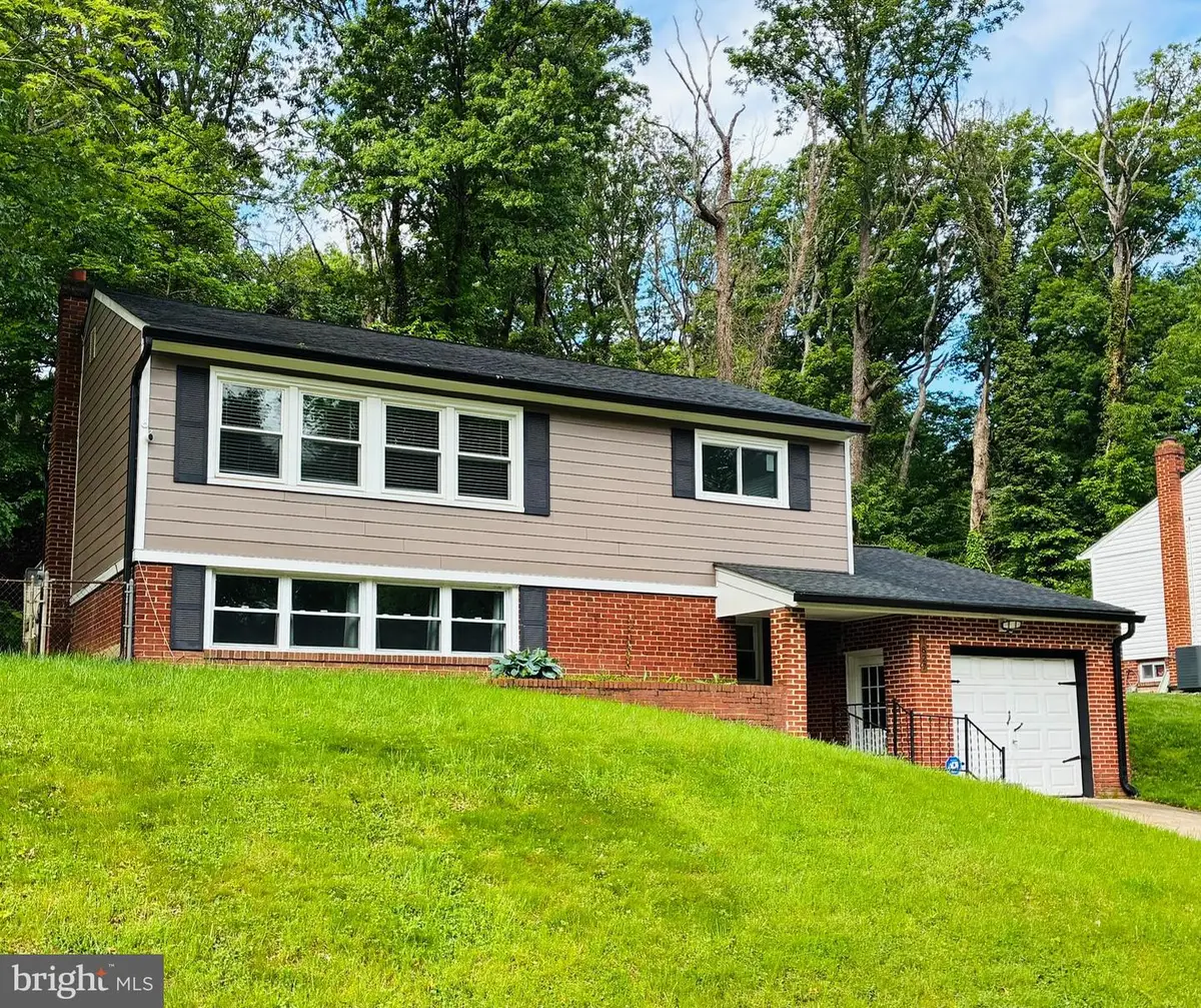 1827 Hylton Ave, Woodbridge, VA 22191 - #1