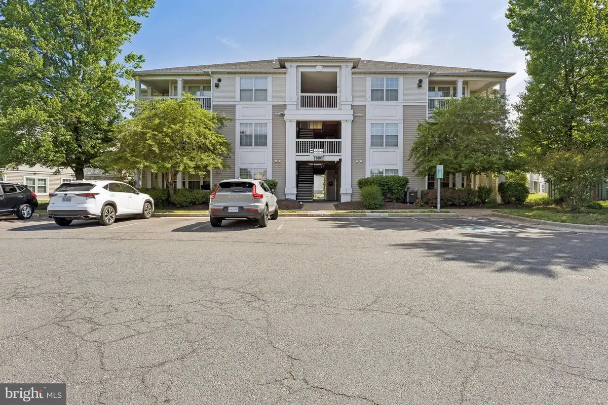 8103 Lacy Dr, Manassas, VA 20109 - #1