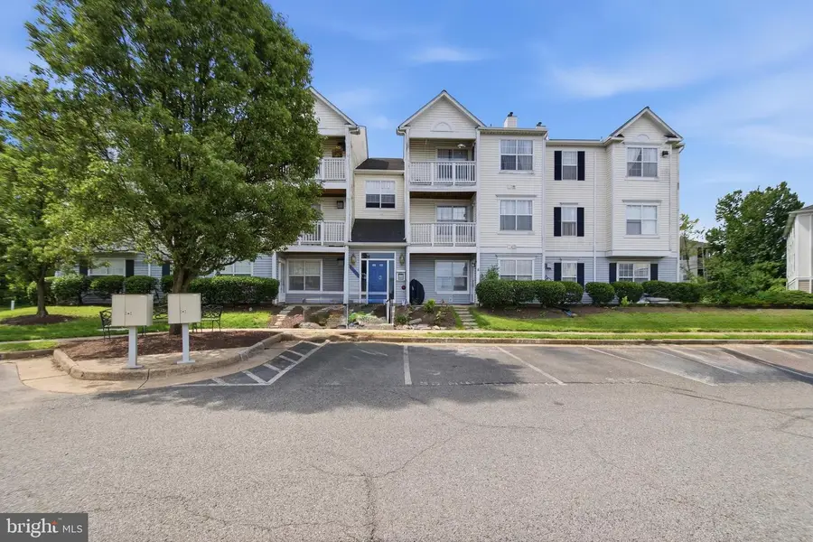 8058 Lisle Dr #104, Manassas, VA 20109 - #2