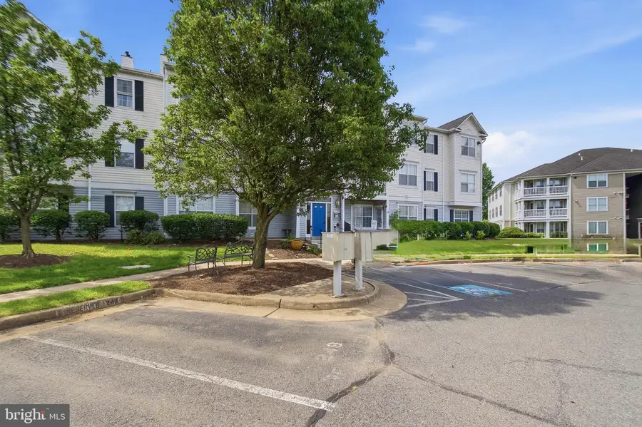 8058 Lisle Dr #104, Manassas, VA 20109 - #3