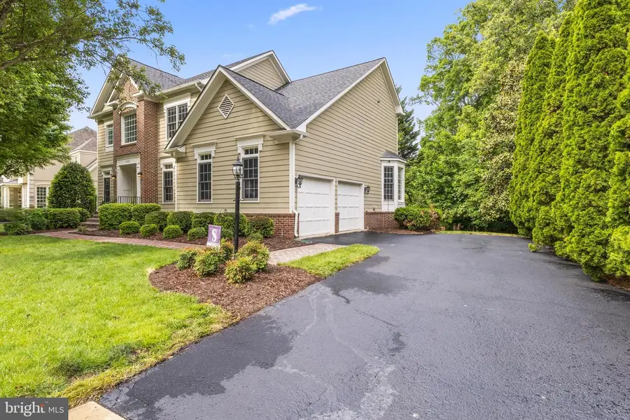 8020 Amsterdam Ct, Gainesville, VA 20155 - #3