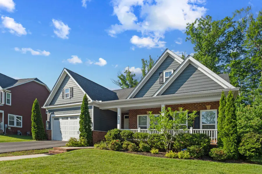 2629 Crossvine Dr, Dumfries, VA 22026 - #2