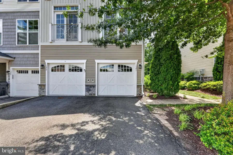 1581 Renate Dr, Woodbridge, VA 22192 - #2