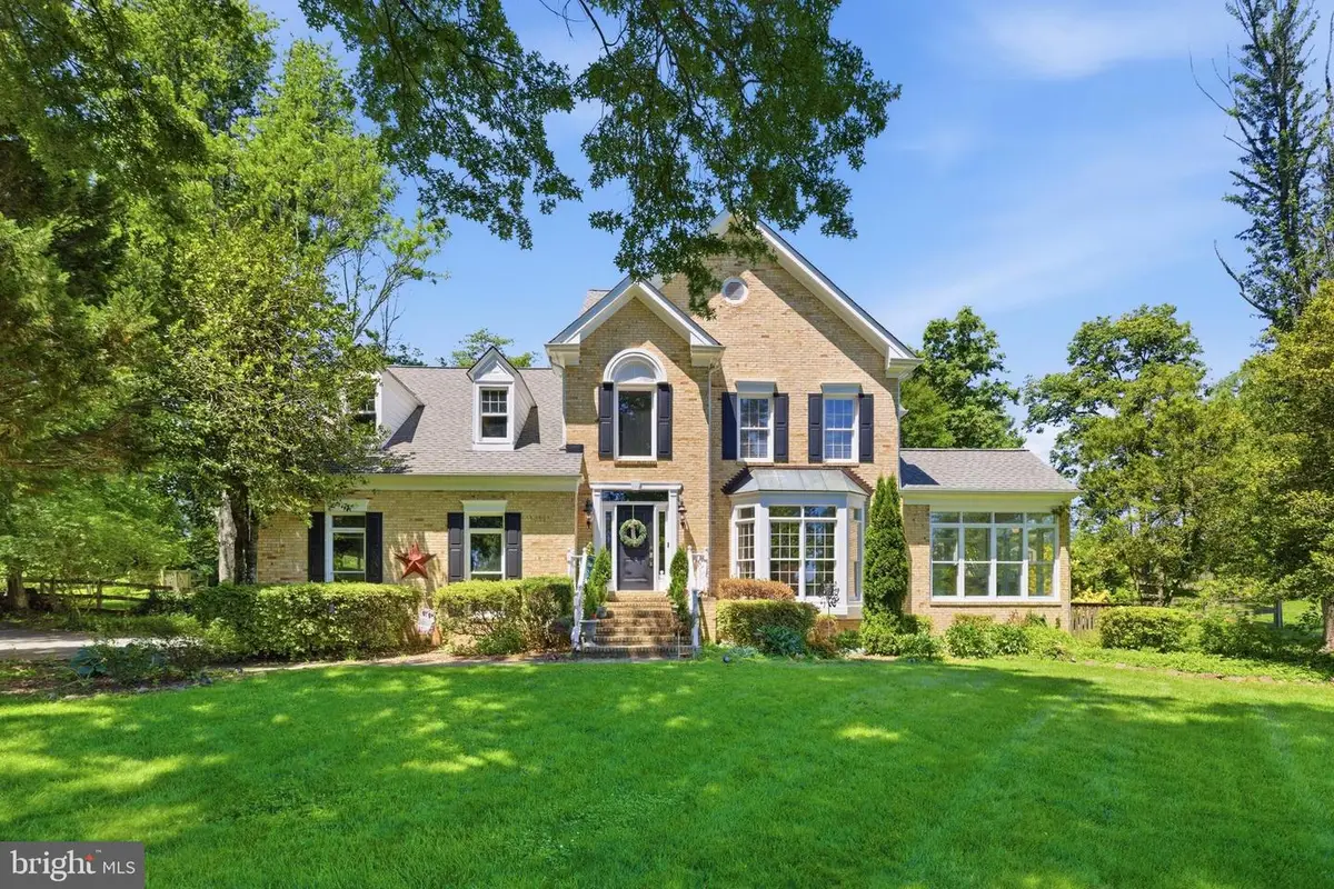 4280 Lawnvale Dr, Gainesville, VA 20155 - #1