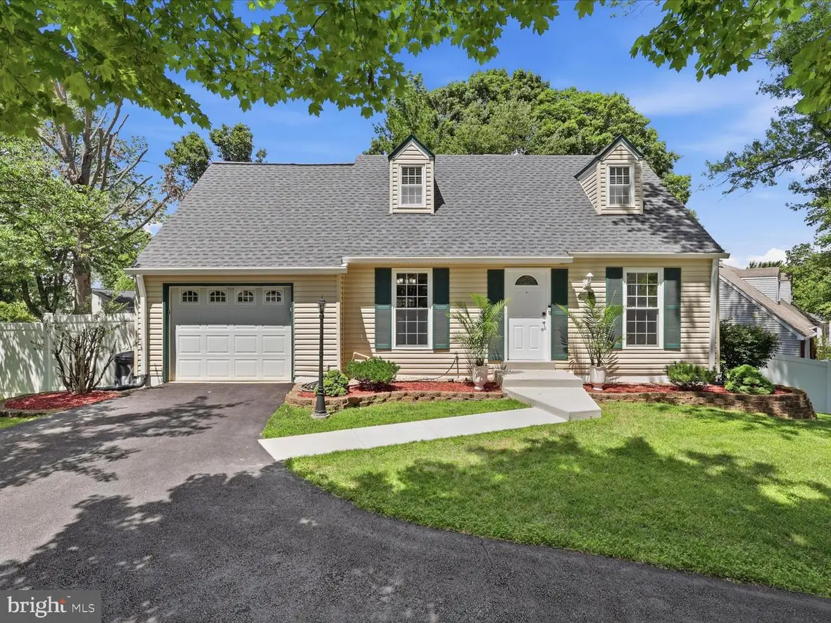 14330 Lindendale Rd, Woodbridge, VA 22193 - #1