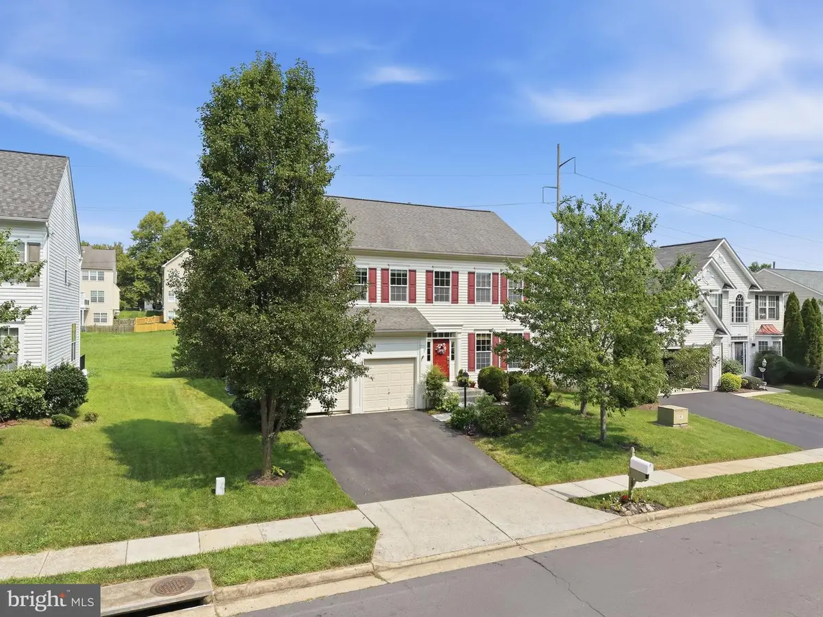 8816 Yellowthroat Ct, Gainesville, VA 20155 - #1