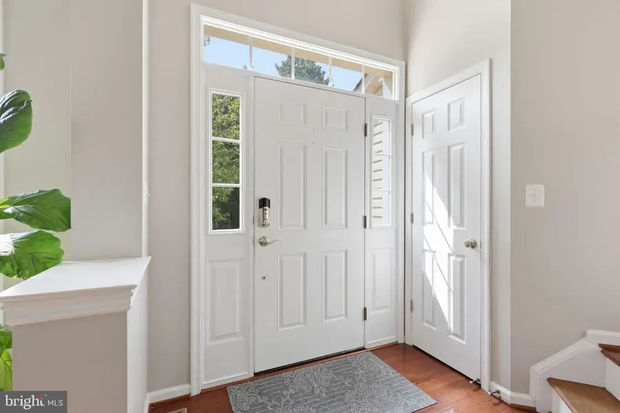 8816 Yellowthroat Ct, Gainesville, VA 20155 - #2
