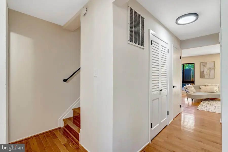 1801 Powder Horn Ter, Woodbridge, VA 22191 - #2