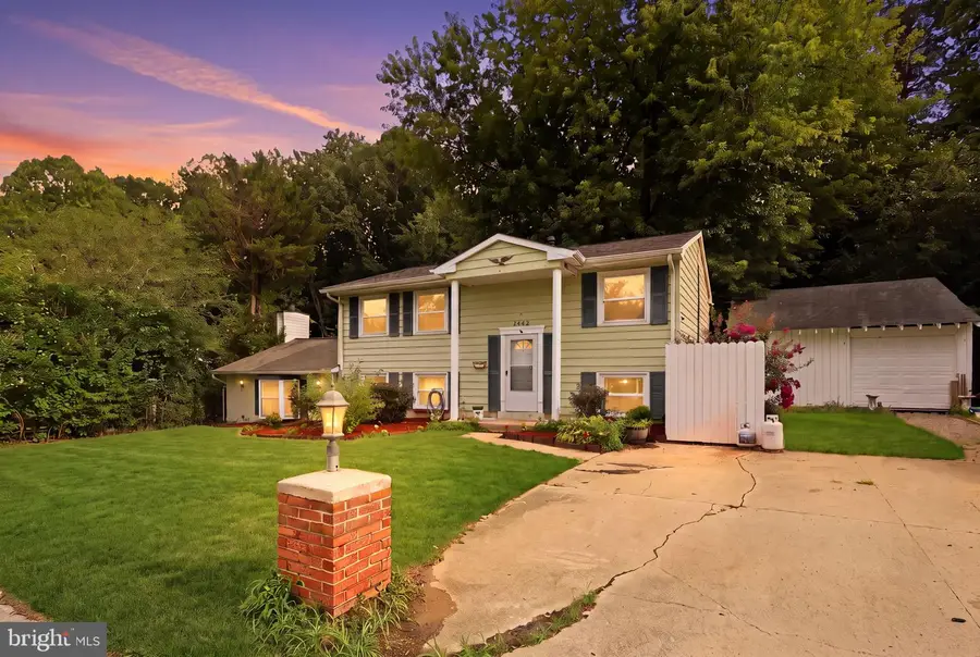 4428 Hendricks Dr, Woodbridge, VA 22193 - #2
