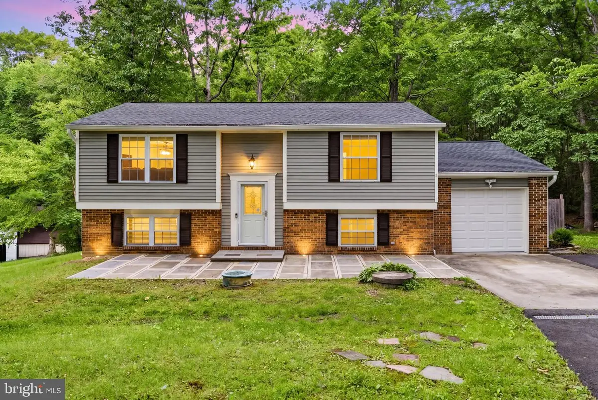8136 Raphiel Ct, Manassas, VA 20112 - #1