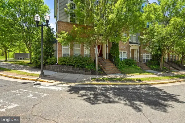 14498 Village High St, GAINESVILLE, VA 20155