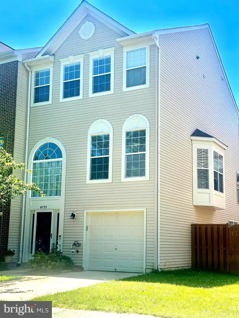 6725 Emmanuel Ct, Gainesville, VA 20155 - #3