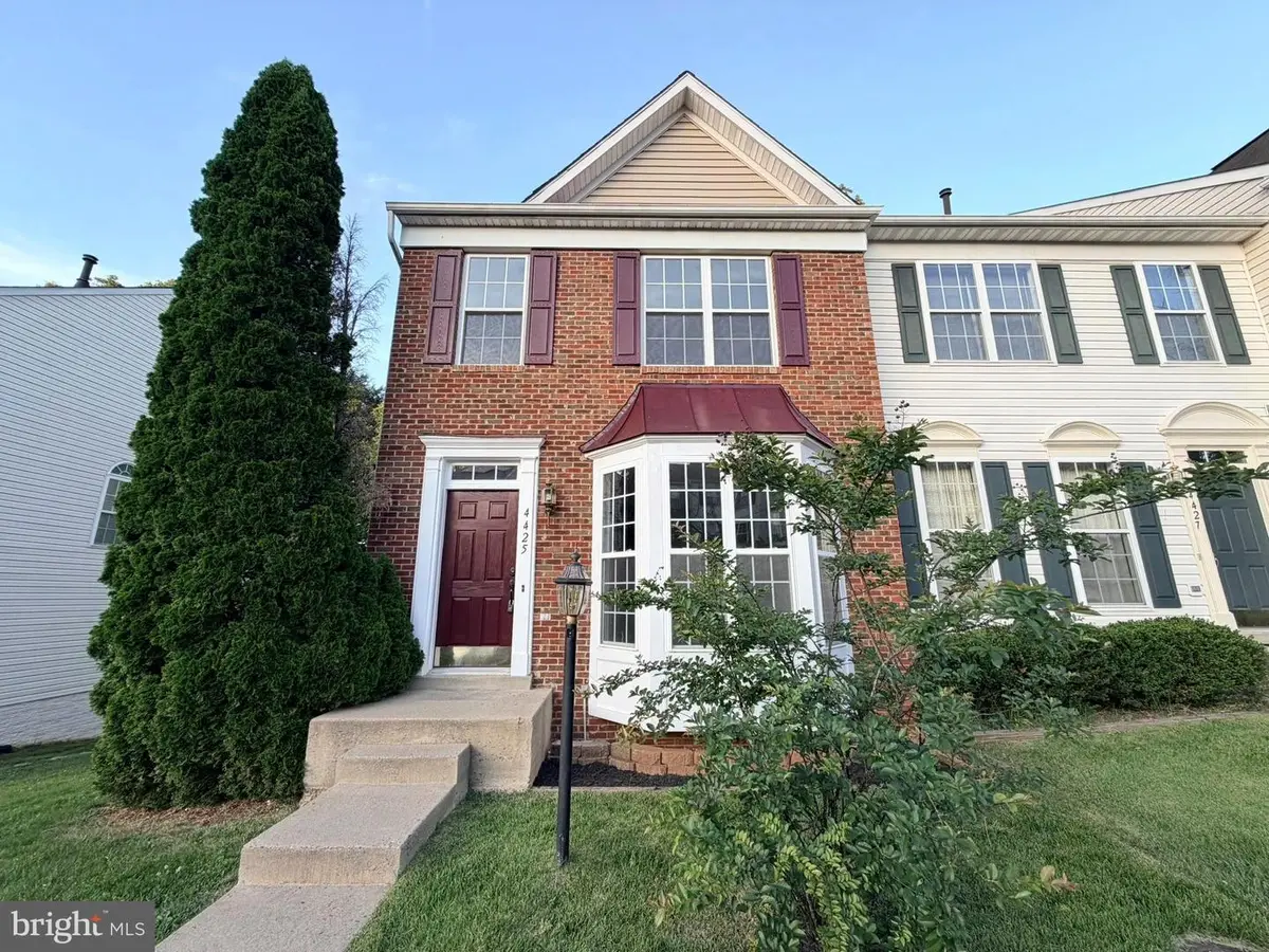 4425 Torrence Pl, Woodbridge, VA 22193 - #1