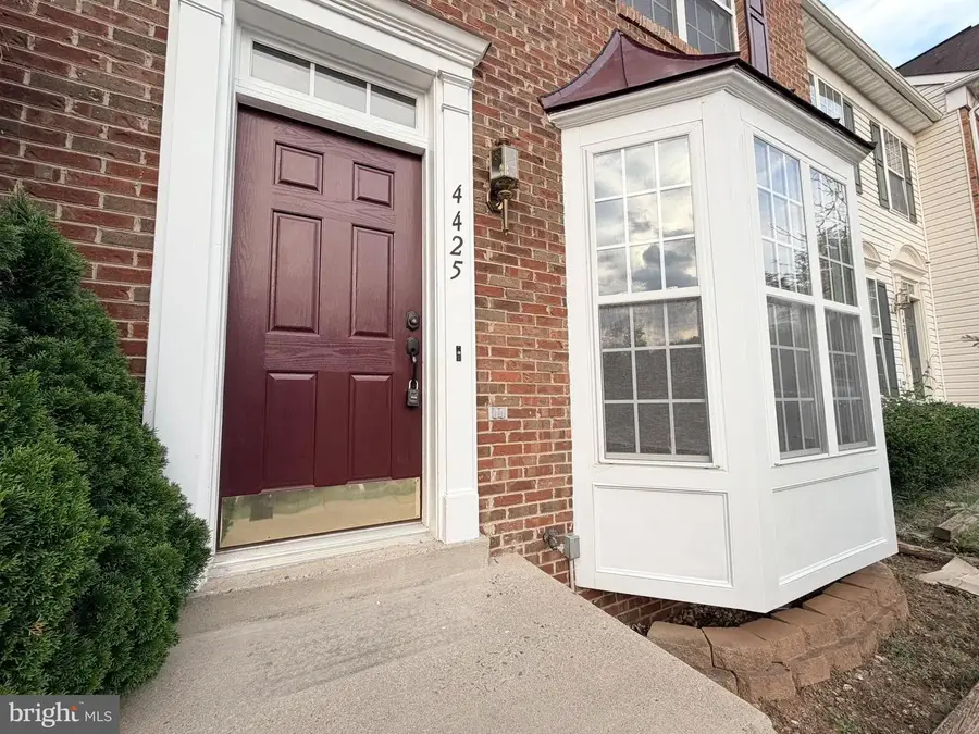 4425 Torrence Pl, Woodbridge, VA 22193 - #2