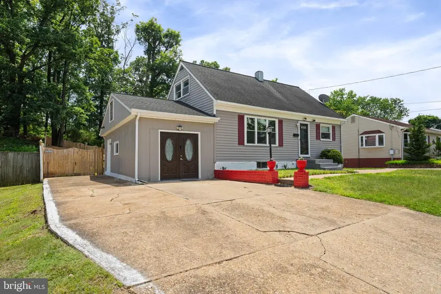 1805 Warren Dr, Woodbridge, VA 22191 - #3