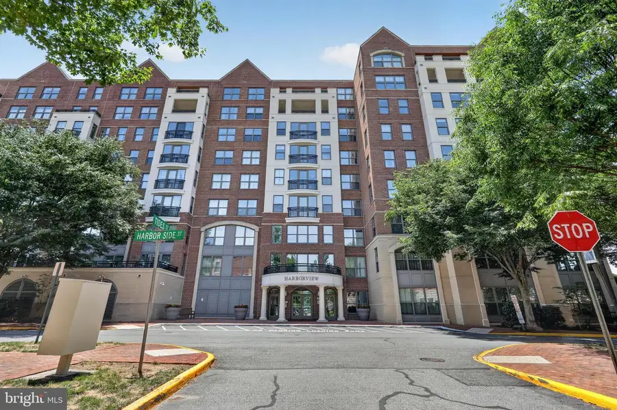 485 Harbor Side St #702, Woodbridge, VA 22191 - #2