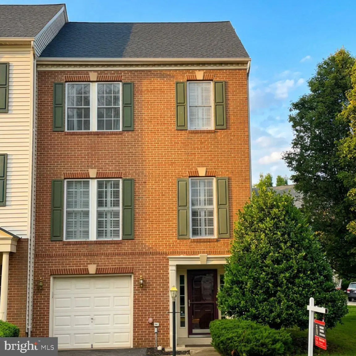 8050 Montour Heights Dr, Gainesville, VA 20155 - #1