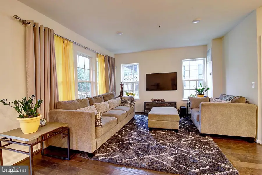 13937 Hollow Wind Way #101, Woodbridge, VA 22191 - #3