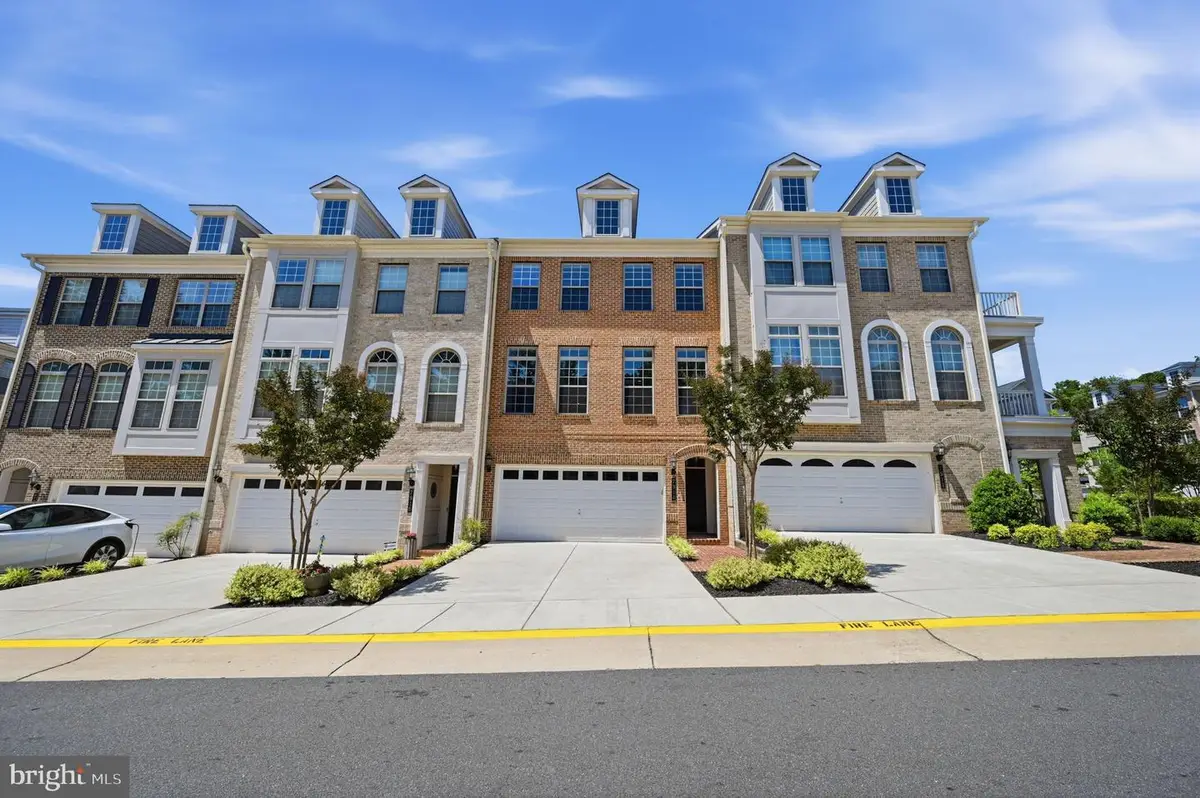 7914 Turtle Creek Cir, Gainesville, VA 20155 - #1